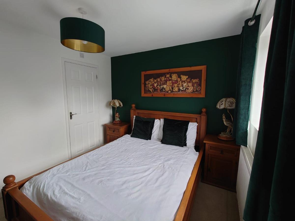 Lovely Rooms In A Quiet Place Of ووكينغ المظهر الخارجي الصورة