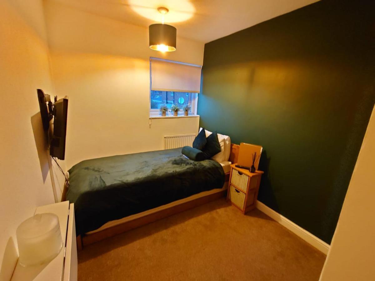 Lovely Rooms In A Quiet Place Of ووكينغ المظهر الخارجي الصورة