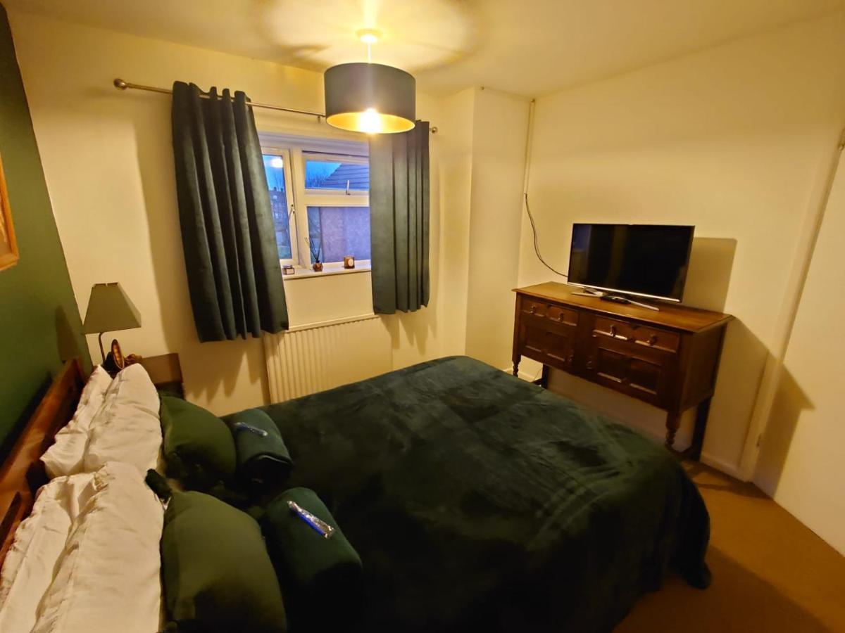 Lovely Rooms In A Quiet Place Of ووكينغ المظهر الخارجي الصورة