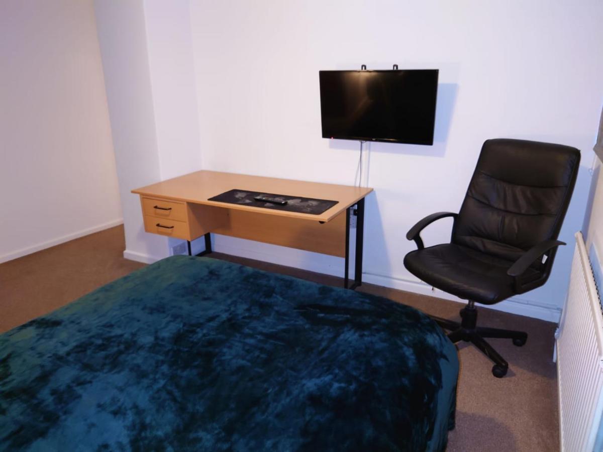 Lovely Rooms In A Quiet Place Of ووكينغ المظهر الخارجي الصورة